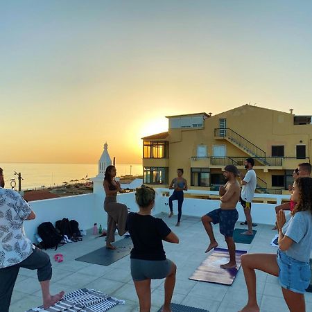 Blife Faro Beach Hostel & Rooms ภายนอก รูปภาพ
