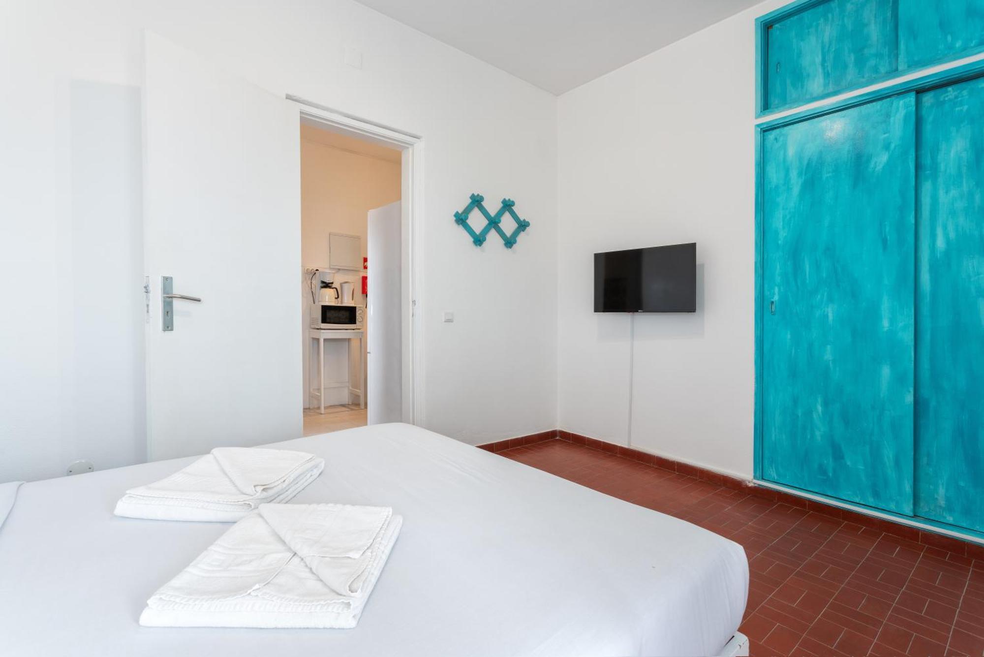 Blife Faro Beach Hostel & Rooms ภายนอก รูปภาพ