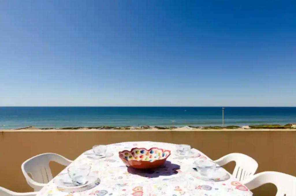 Blife Faro Beach Hostel & Rooms ภายนอก รูปภาพ