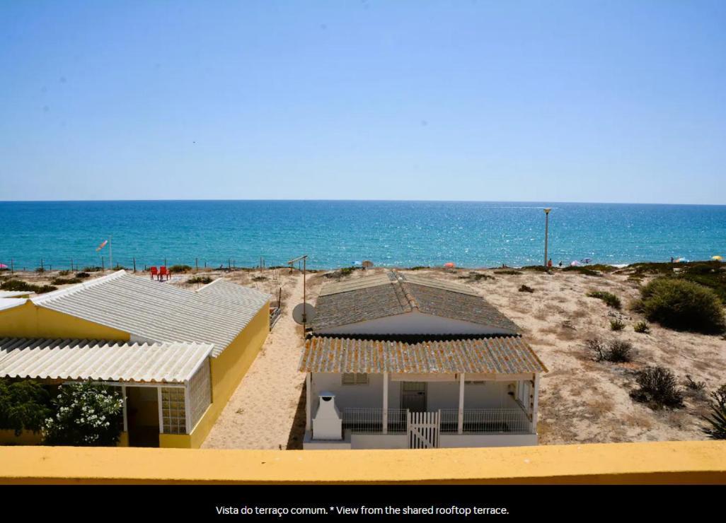 Blife Faro Beach Hostel & Rooms ภายนอก รูปภาพ
